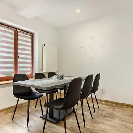 Zielone Wzgorze * Posadowa Mogilska